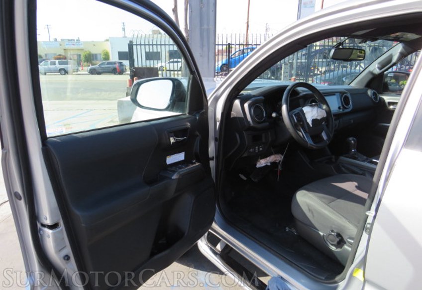 2017 Toyota Tacoma - Image 22