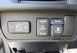 2017 Toyota Tacoma - Image 39