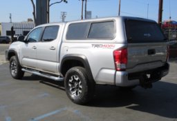 2017 Toyota Tacoma - Image 8