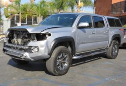 2017 Toyota Tacoma - Image 4