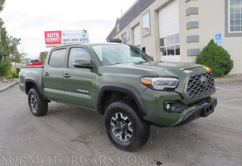 2021 Toyota Tacoma 4WD - Image 4