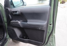 2021 Toyota Tacoma 4WD - Image 47