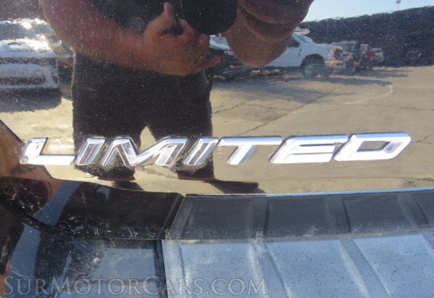 2020 Ford Explorer - Image 13