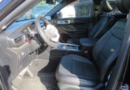 2020 Ford Explorer - Image 25