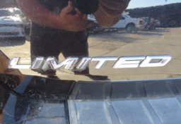 2020 Ford Explorer - Image 13