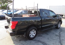 2018 Nissan Titan - Image 5