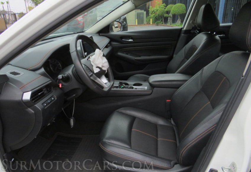 2022 Nissan Altima - Image 22