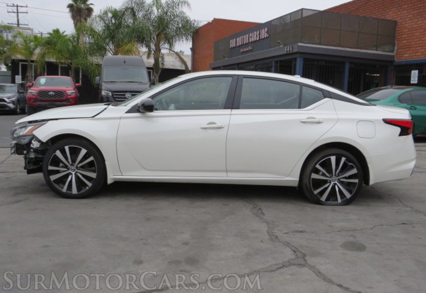 2022 Nissan Altima - Image 10