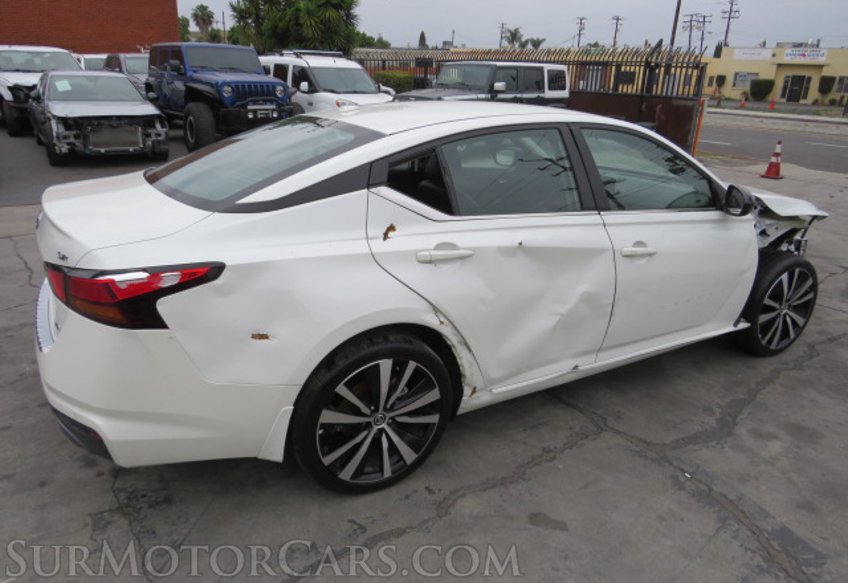 2022 Nissan Altima - Image 5