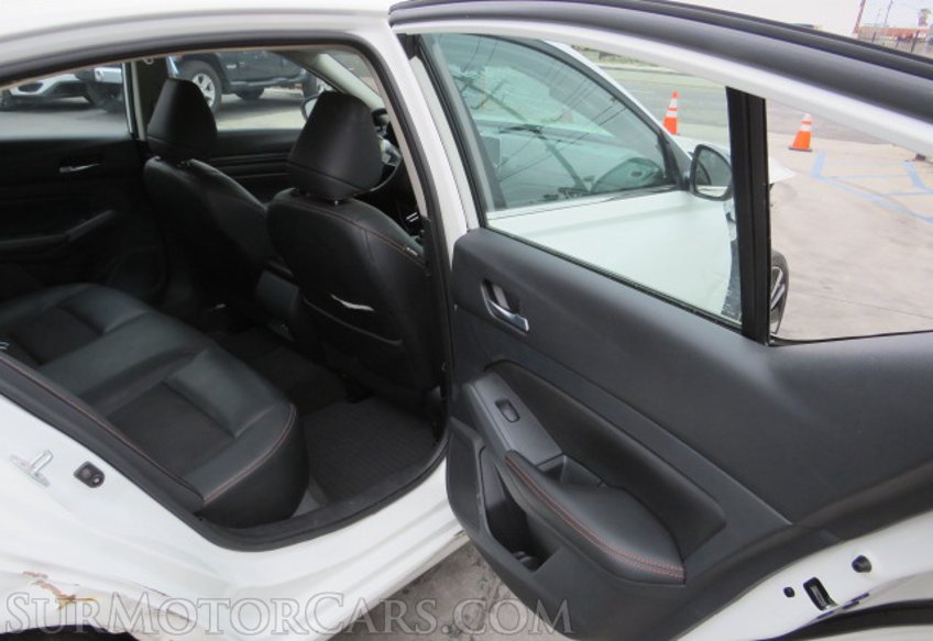 2022 Nissan Altima - Image 28