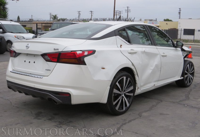 2022 Nissan Altima - Image 8