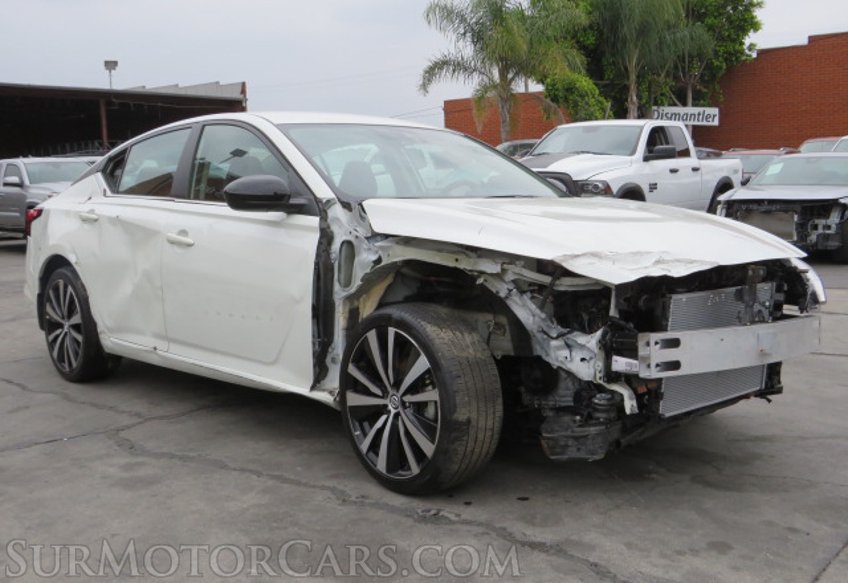 2022 Nissan Altima - Image 4