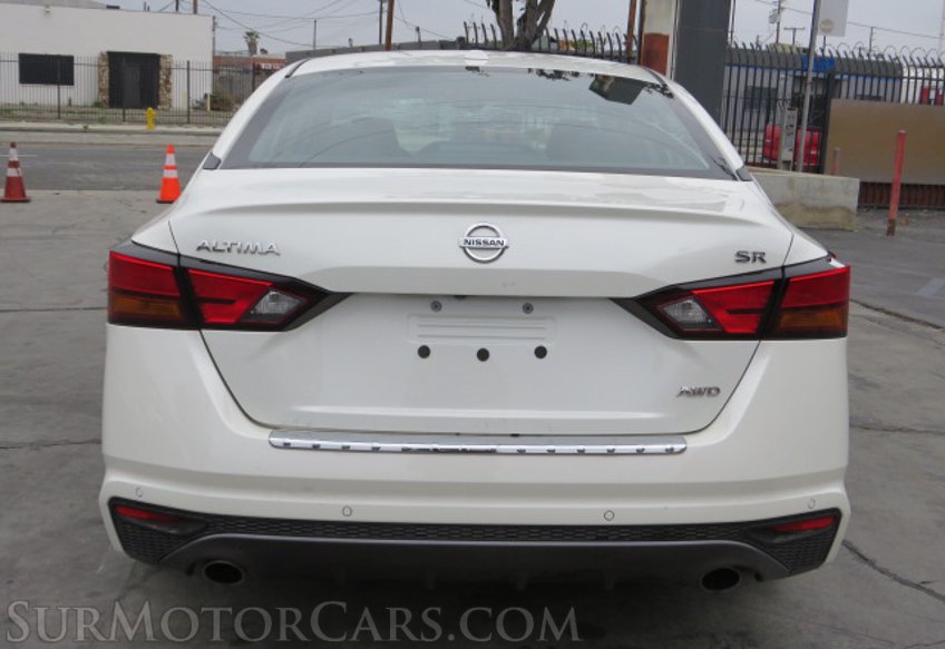 2022 Nissan Altima - Image 12