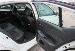 2022 Nissan Altima - Image 28