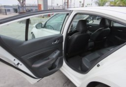 2022 Nissan Altima - Image 31