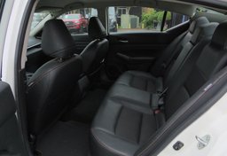 2022 Nissan Altima - Image 30