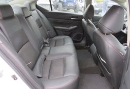 2022 Nissan Altima - Image 23