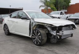 2022 Nissan Altima - Image 4