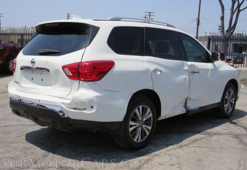 2020 Nissan Pathfinder - Image 8