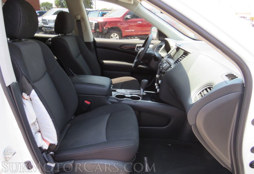2020 Nissan Pathfinder - Image 25