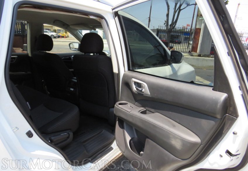 2020 Nissan Pathfinder - Image 23