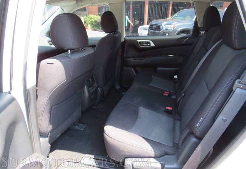 2020 Nissan Pathfinder - Image 28