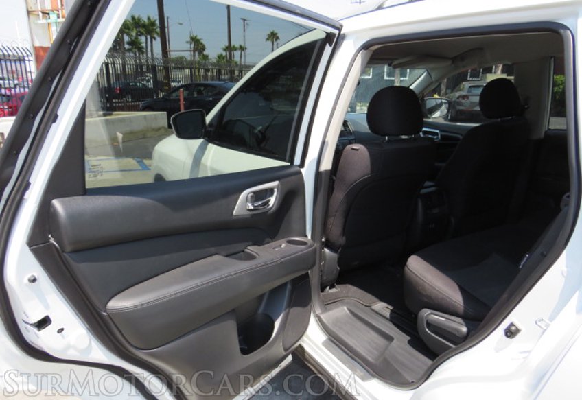 2020 Nissan Pathfinder - Image 22