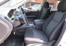 2020 Nissan Pathfinder - Image 24