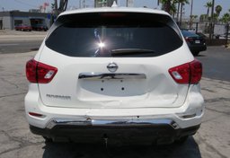 2020 Nissan Pathfinder - Image 10