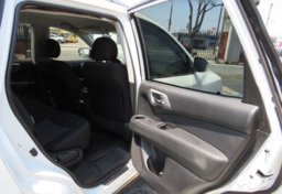 2020 Nissan Pathfinder - Image 23