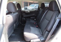 2020 Nissan Pathfinder - Image 30