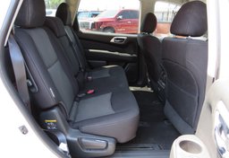 2020 Nissan Pathfinder - Image 31