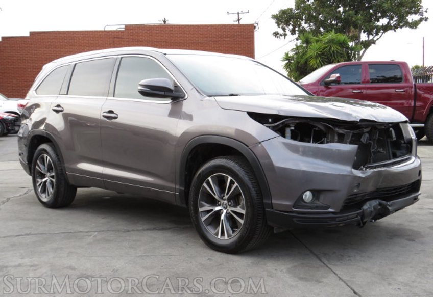 2016 Toyota Highlander - Image 2