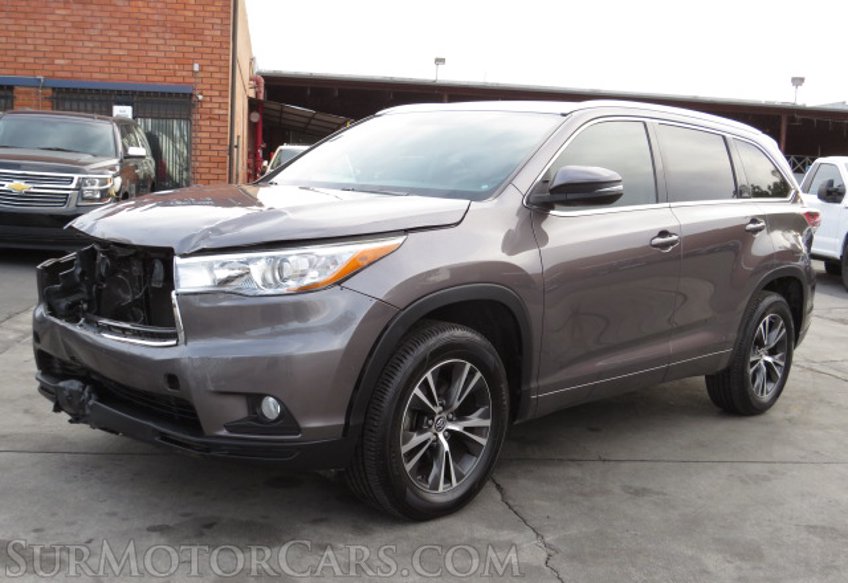 2016 Toyota Highlander - Image 3