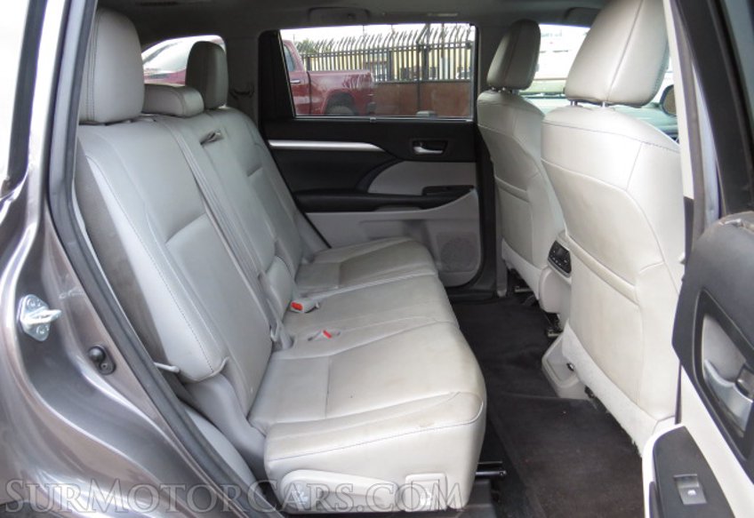 2016 Toyota Highlander - Image 28