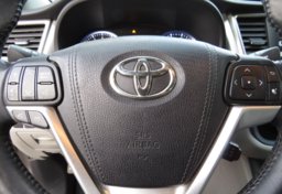 2016 Toyota Highlander - Image 35