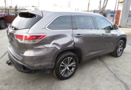 2016 Toyota Highlander - Image 8