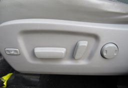 2016 Toyota Highlander - Image 50