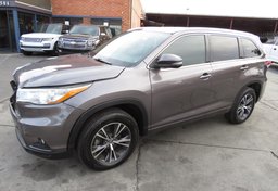 2016 Toyota Highlander - Image 1