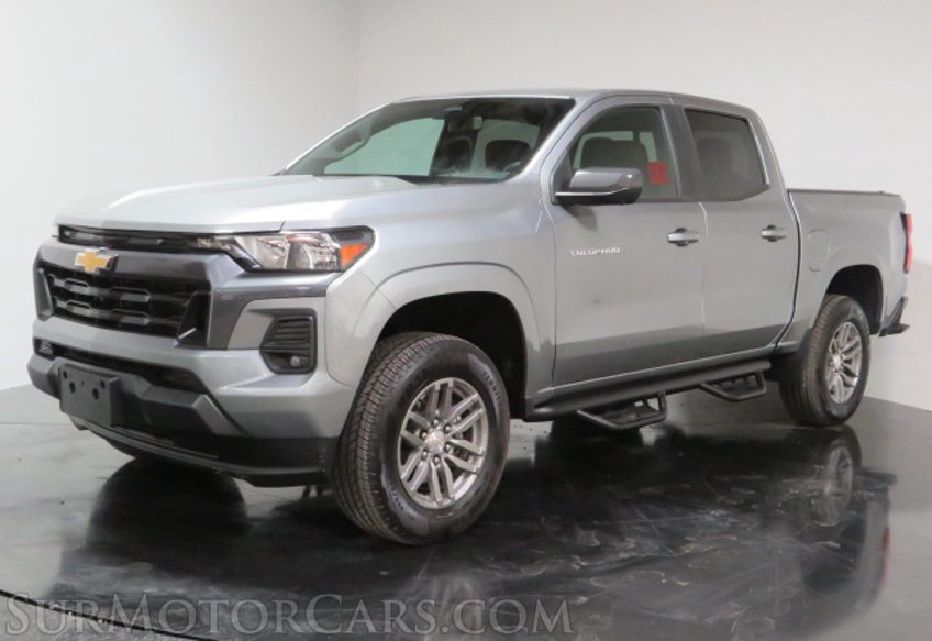 2023 Chevrolet Colorado - Image 4