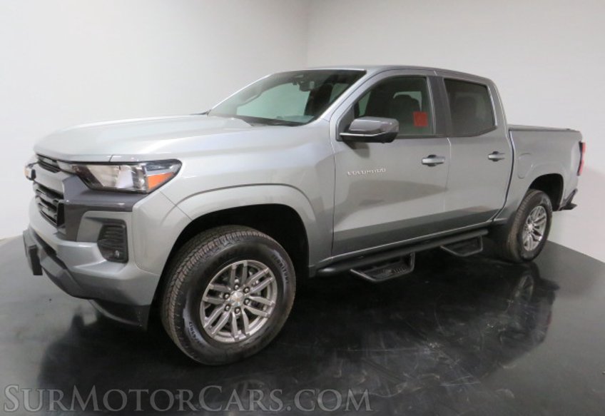 2023 Chevrolet Colorado - Image 2