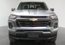 2023 Chevrolet Colorado - Image 11