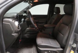 2023 Chevrolet Colorado - Image 32