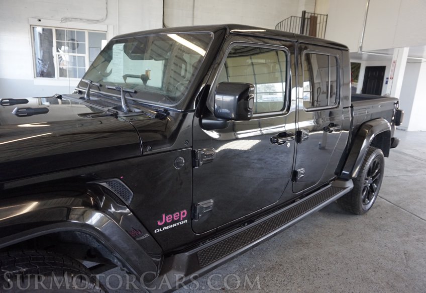 2020 Jeep Gladiator - Image 16