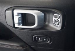 2020 Jeep Gladiator - Image 58