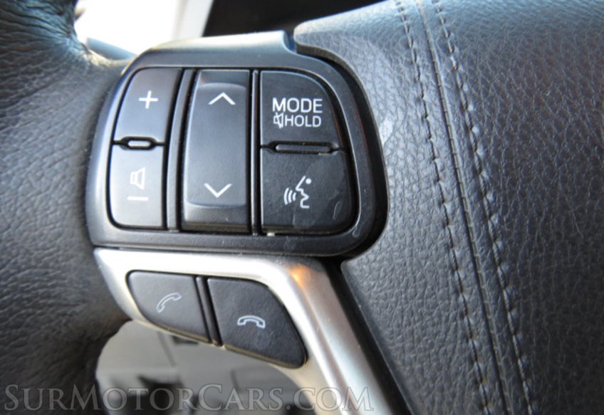 2020 Toyota Sienna - Image 33