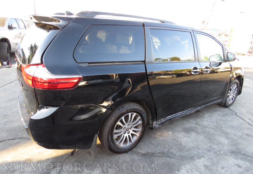 2020 Toyota Sienna - Image 44
