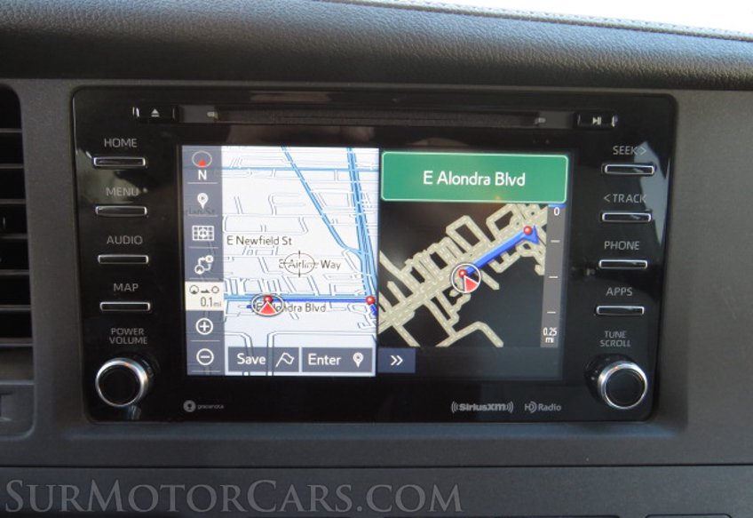 2020 Toyota Sienna - Image 40