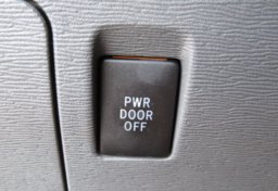 2020 Toyota Sienna - Image 29