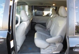 2020 Toyota Sienna - Image 25